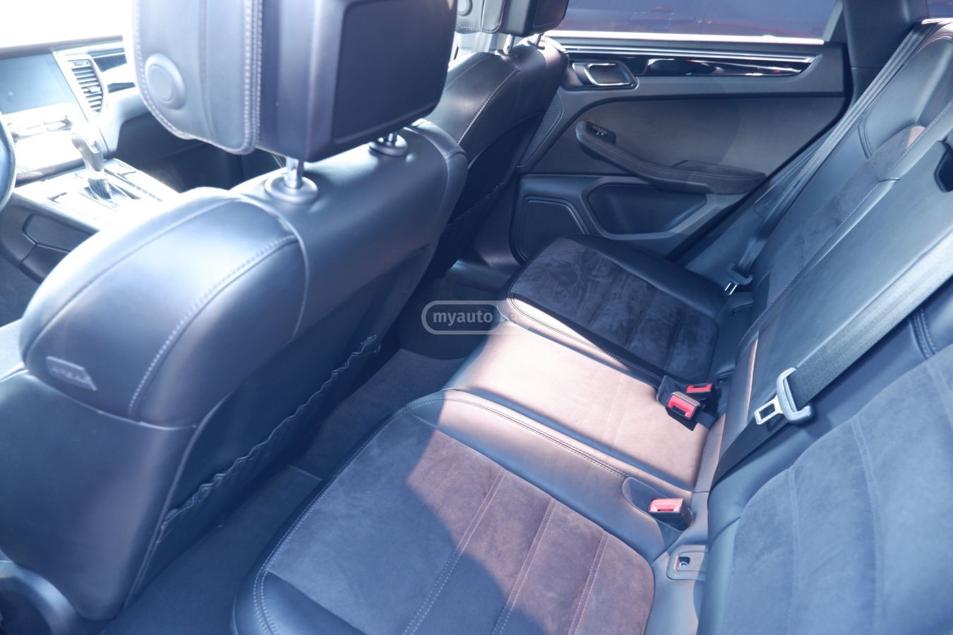 Porsche Macan - фото 9