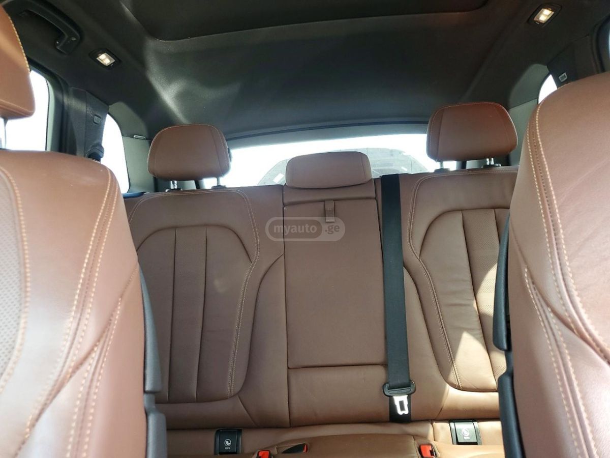 BMW X5 - фото 10