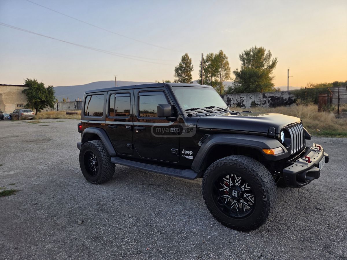 Jeep Wrangler - фото 1