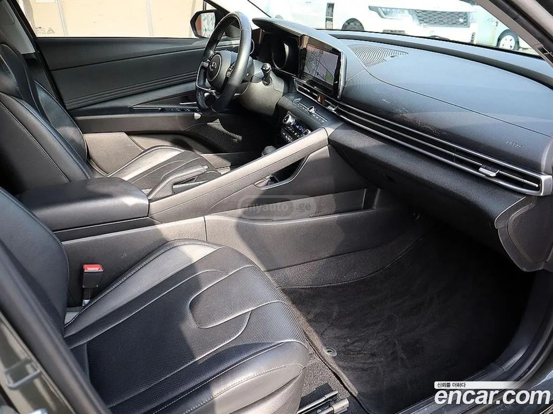 Hyundai Elantra - фото 10