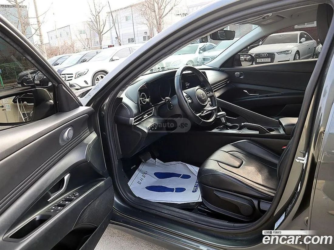 Hyundai Elantra - фото 5