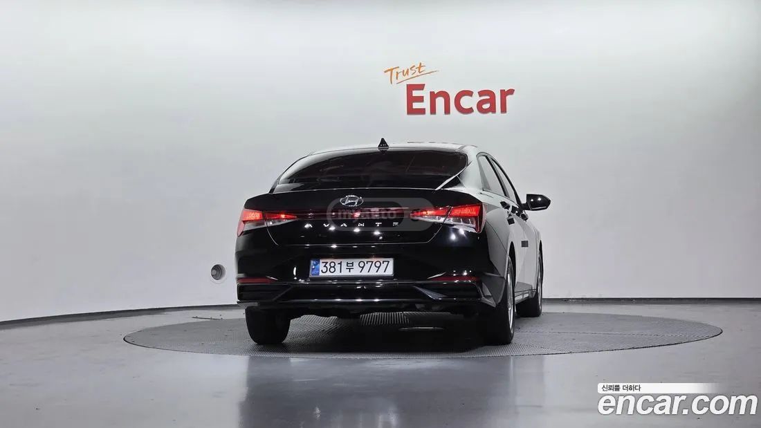 Hyundai Elantra - фото 4