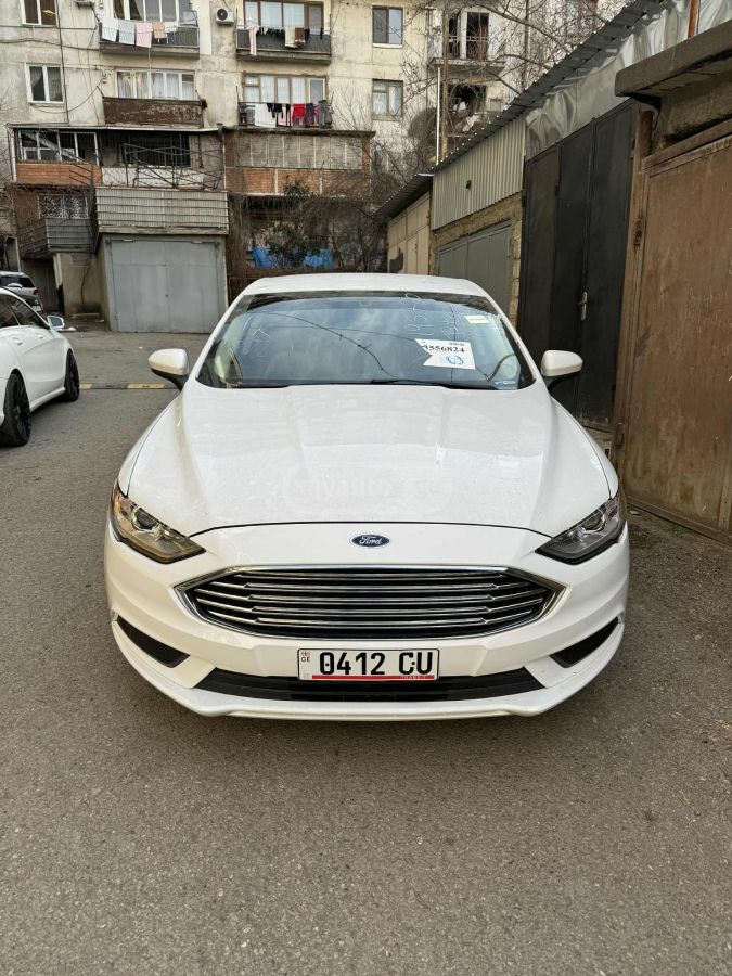 Ford Fusion - фото 1