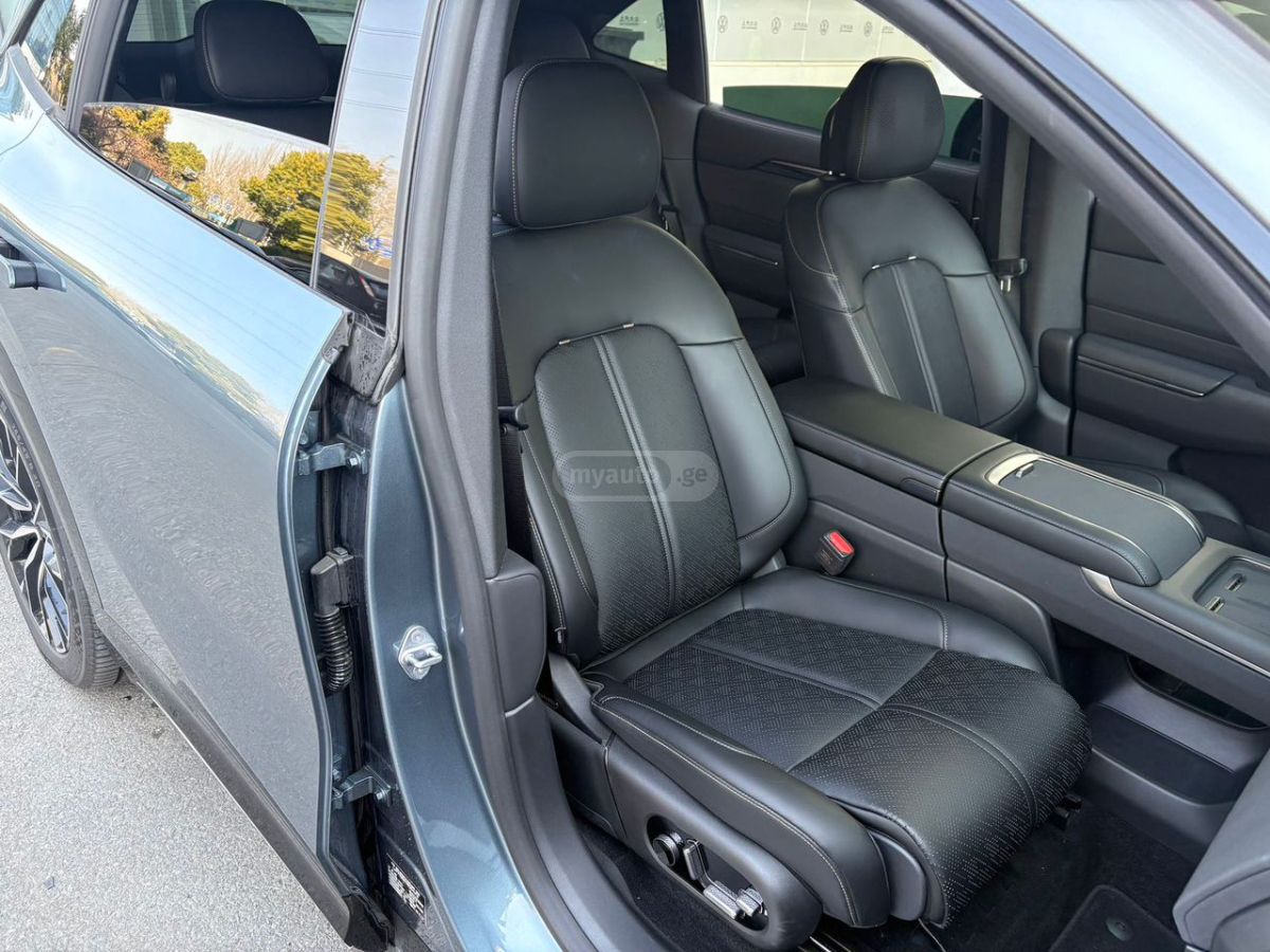 Zeekr  — миниатюра 7