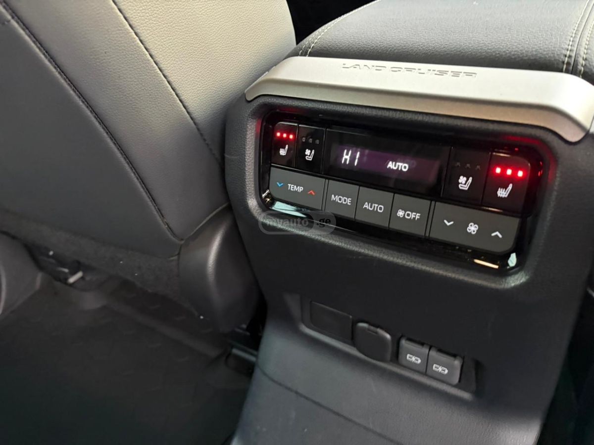 Toyota Land Cruiser Prado - фото 8