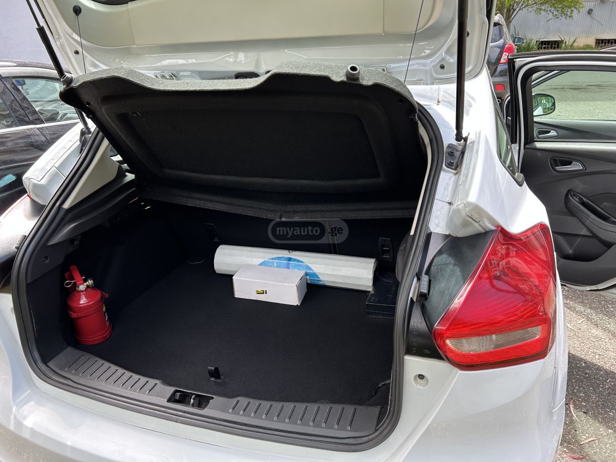 Ford Focus - фото 4