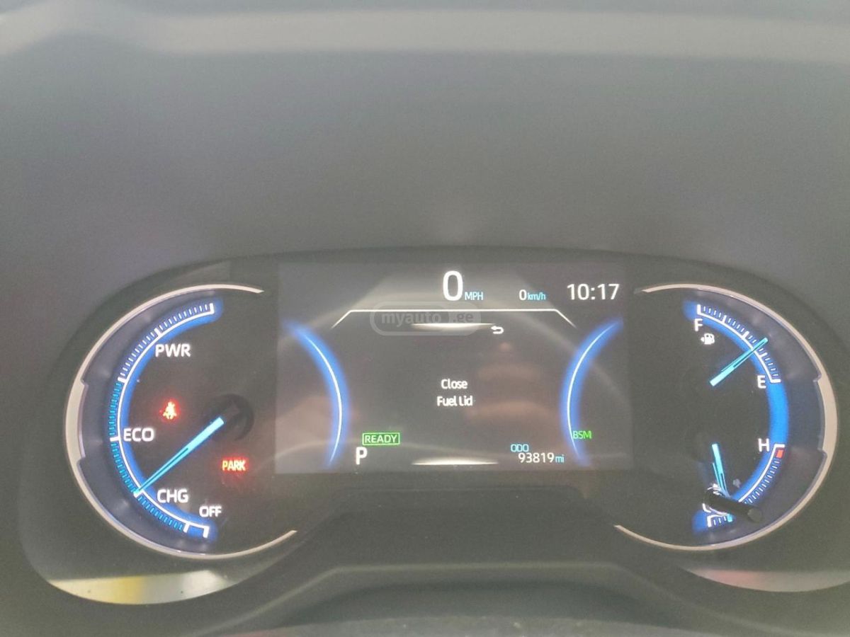 Toyota RAV 4 - фото 9