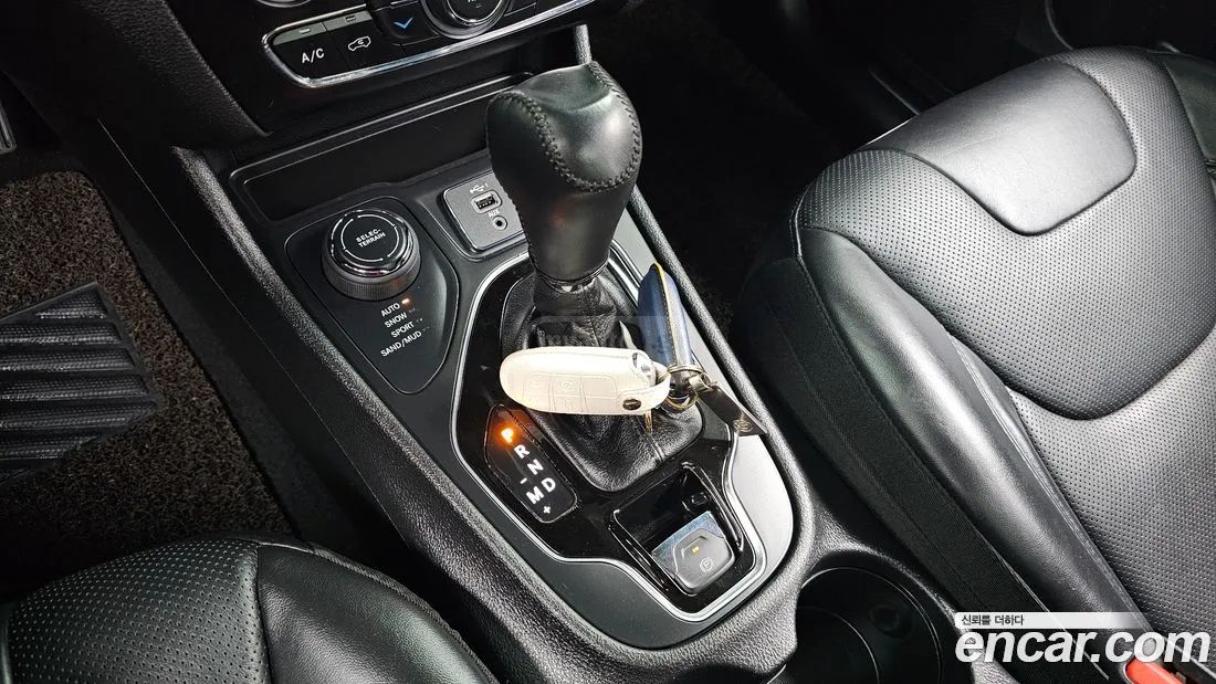 Jeep Cherokee - фото 9