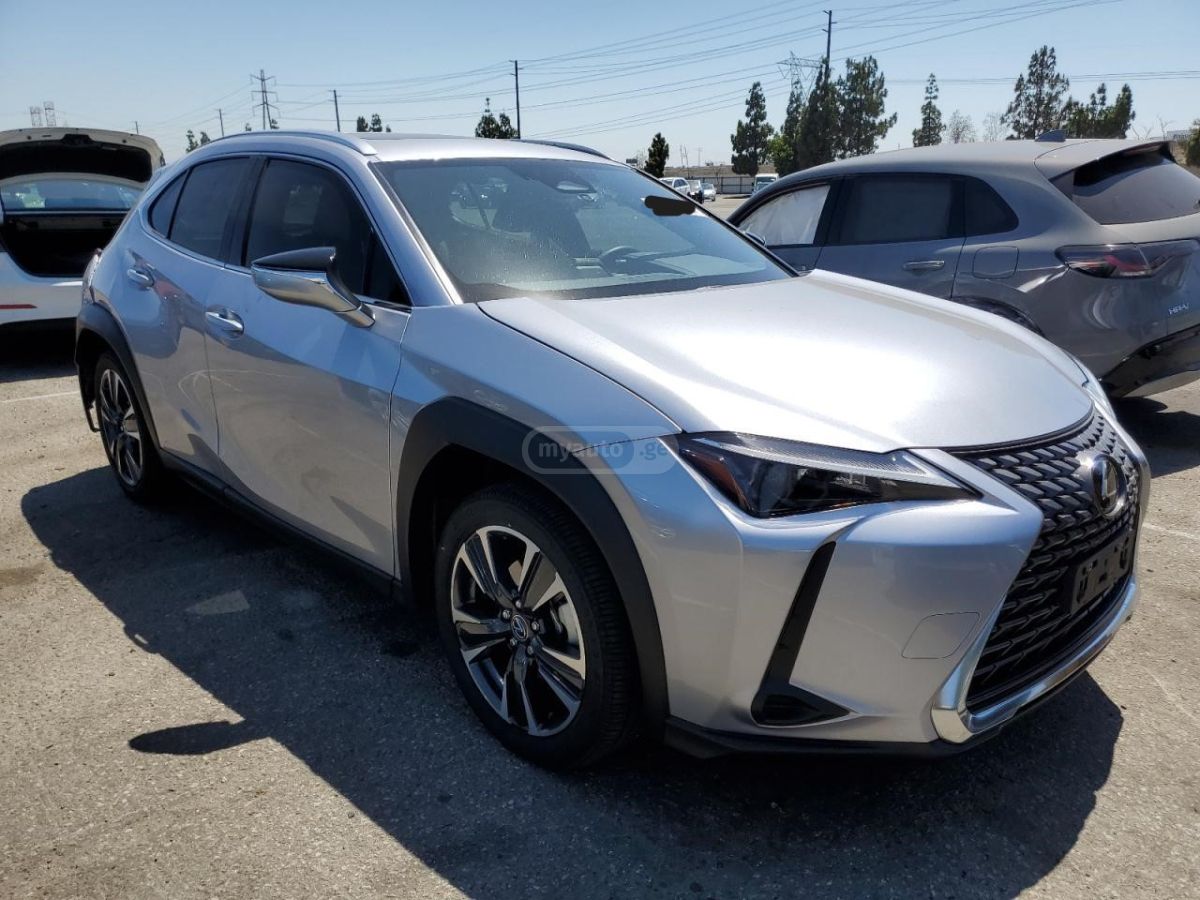 Lexus UX - фото 1
