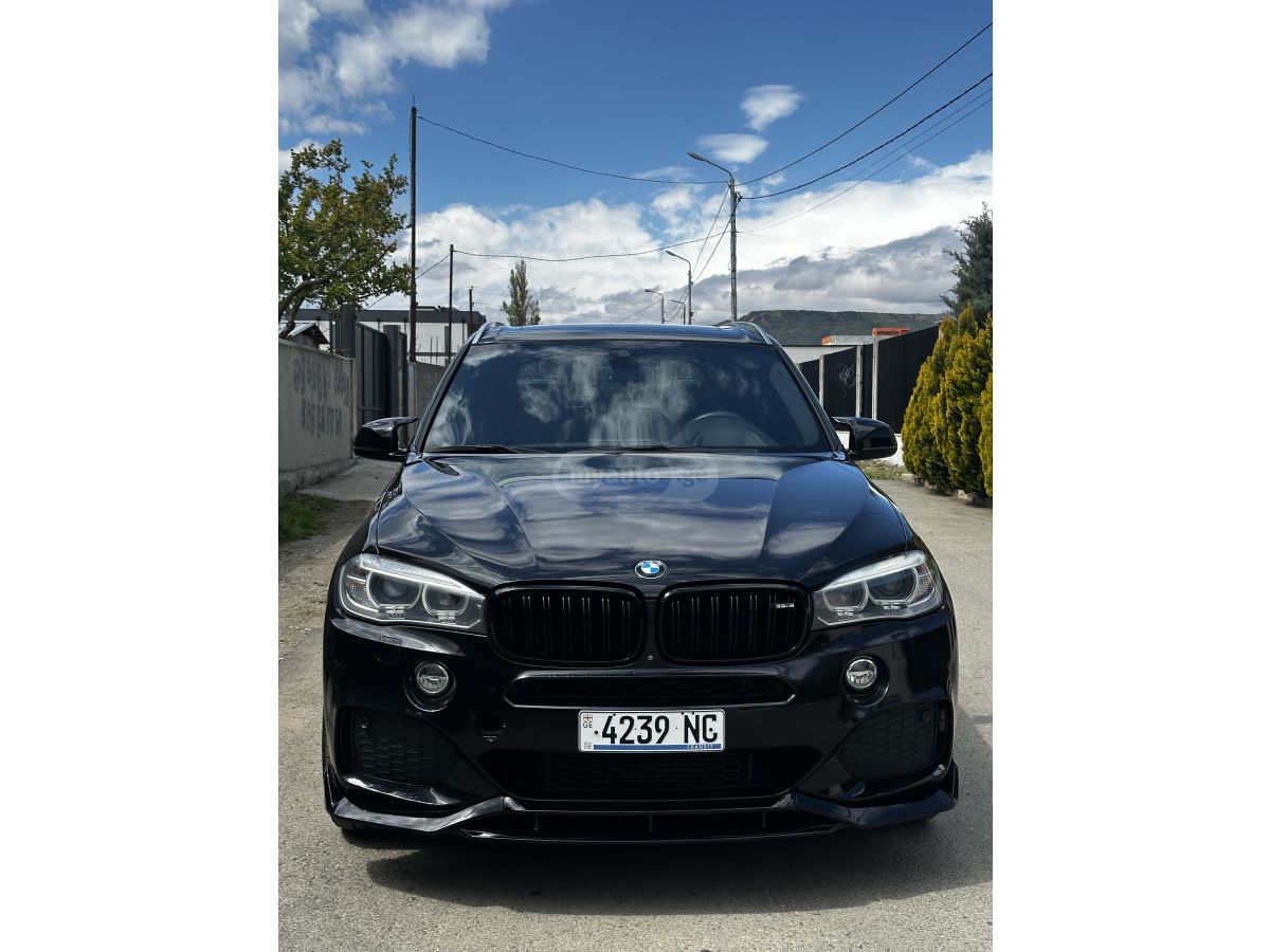 BMW X5 - фото 1