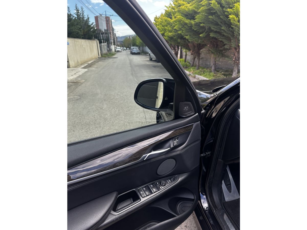 BMW X5 - фото 10