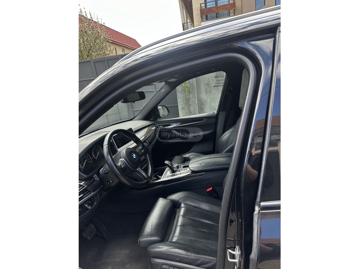 BMW X5 - фото 8