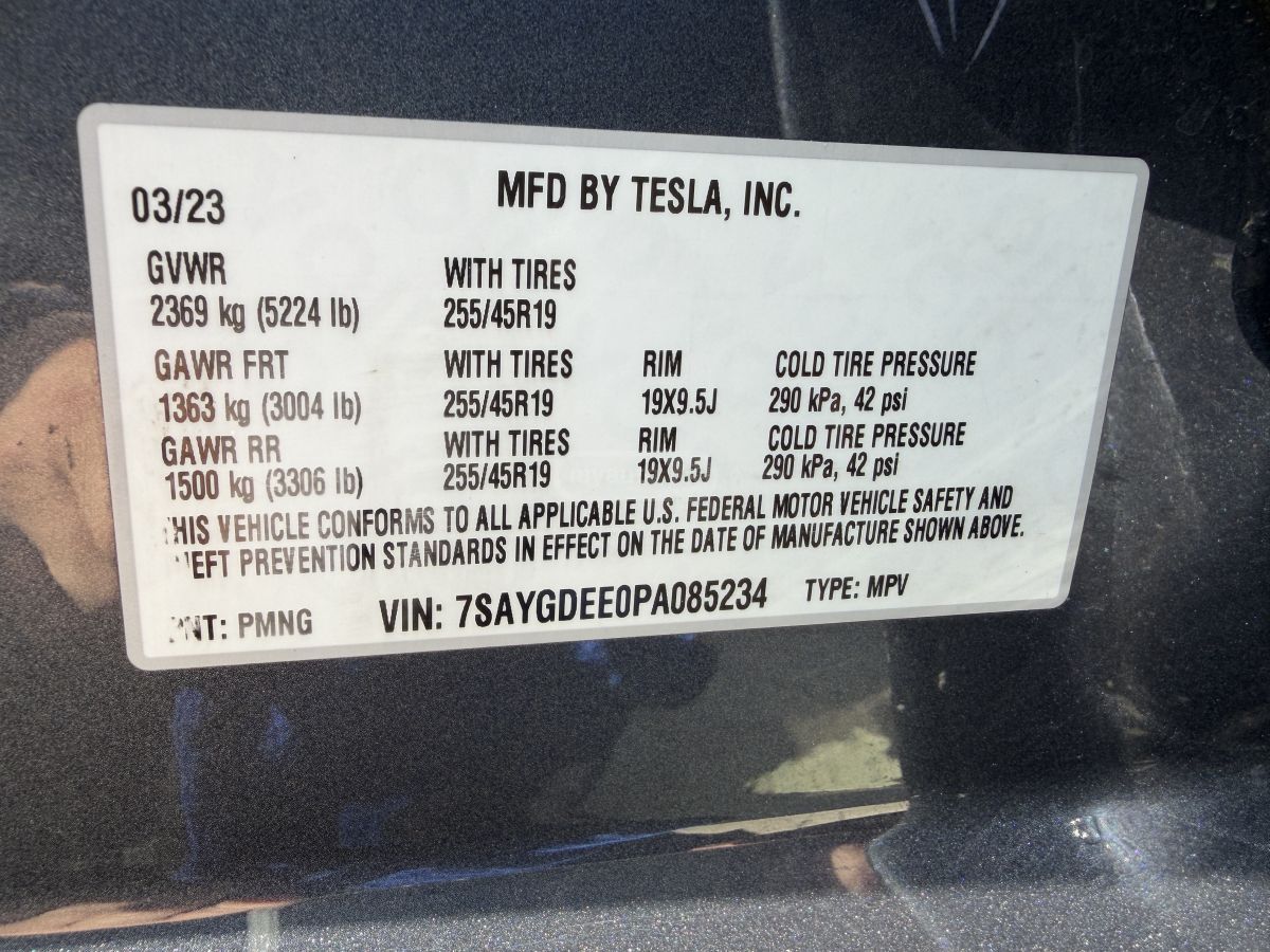 Tesla Model Y - фото 14