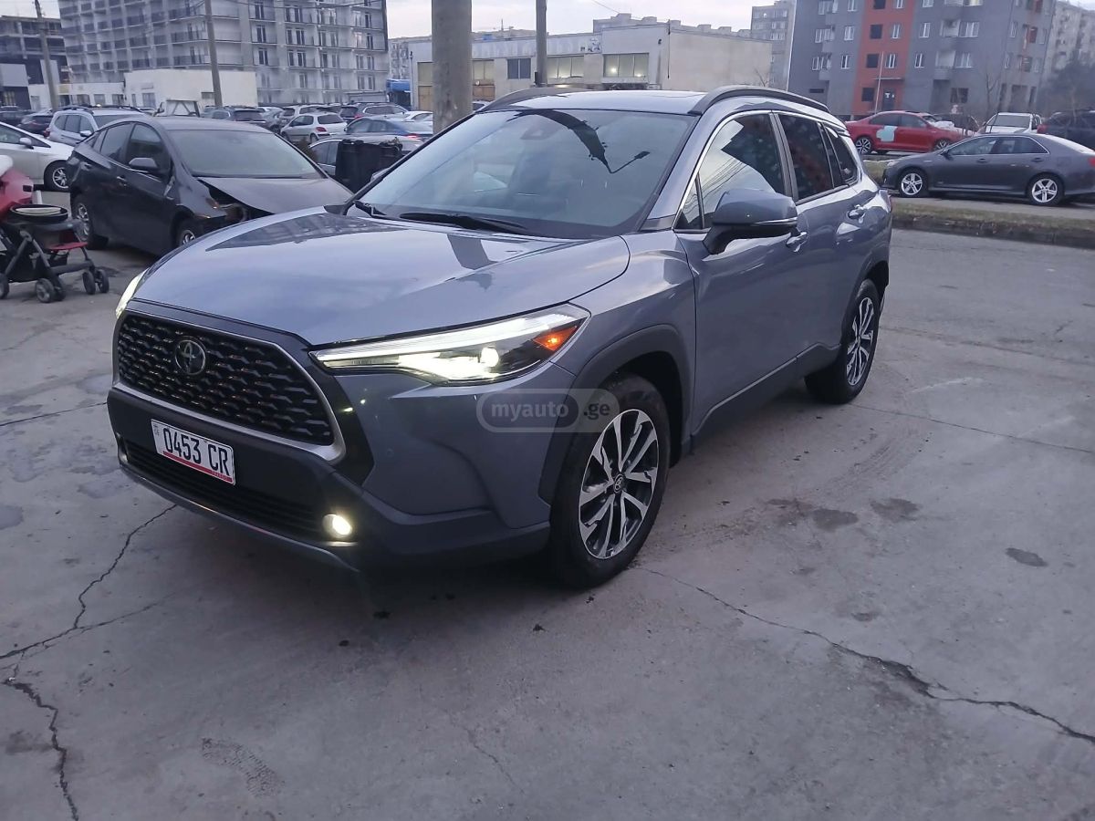 Toyota Corolla cross - фото 1