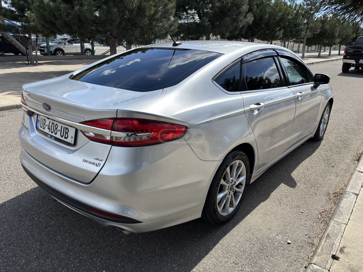 Ford Fusion - фото 4