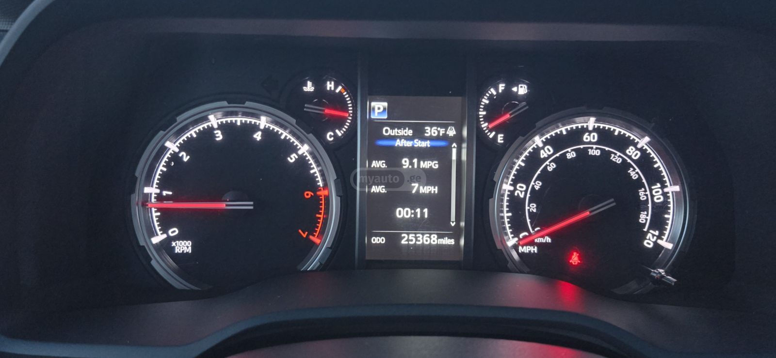 Toyota TRD Off Road Premium 4dr 4x4 A — миниатюра 6