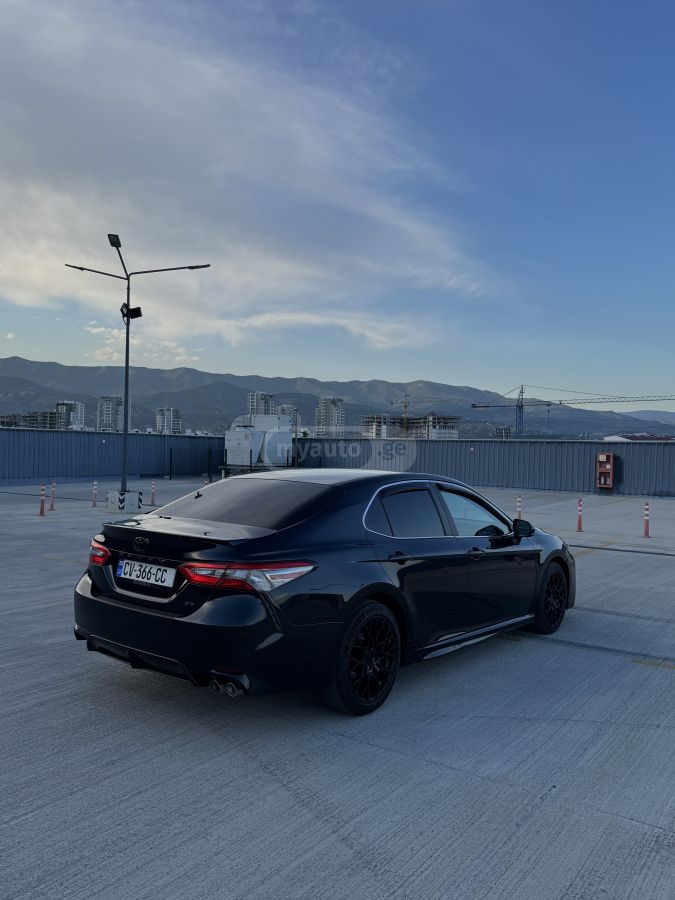 Toyota Camry - фото 5