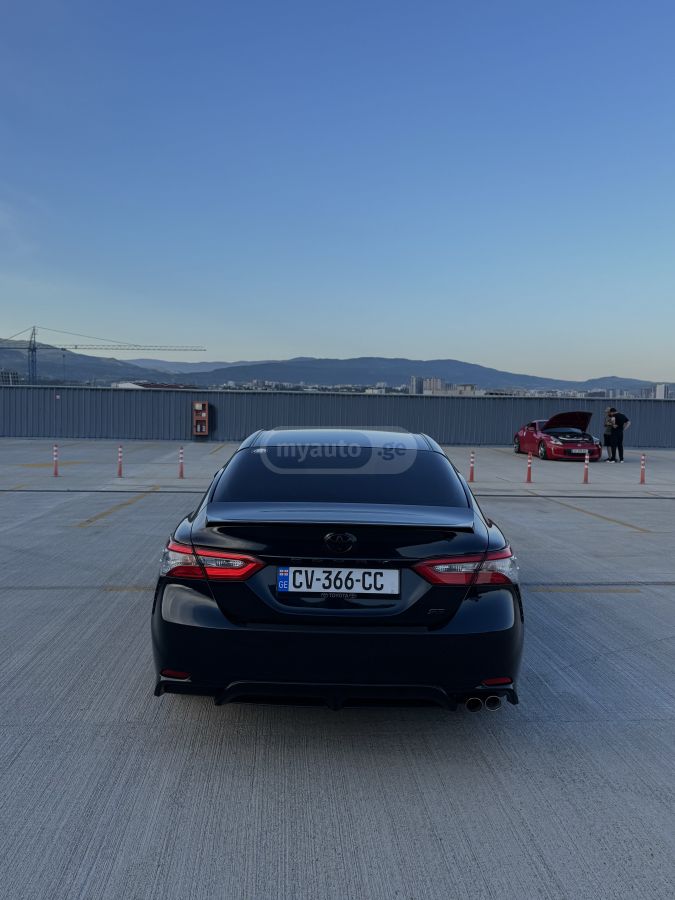 Toyota Camry - фото 6