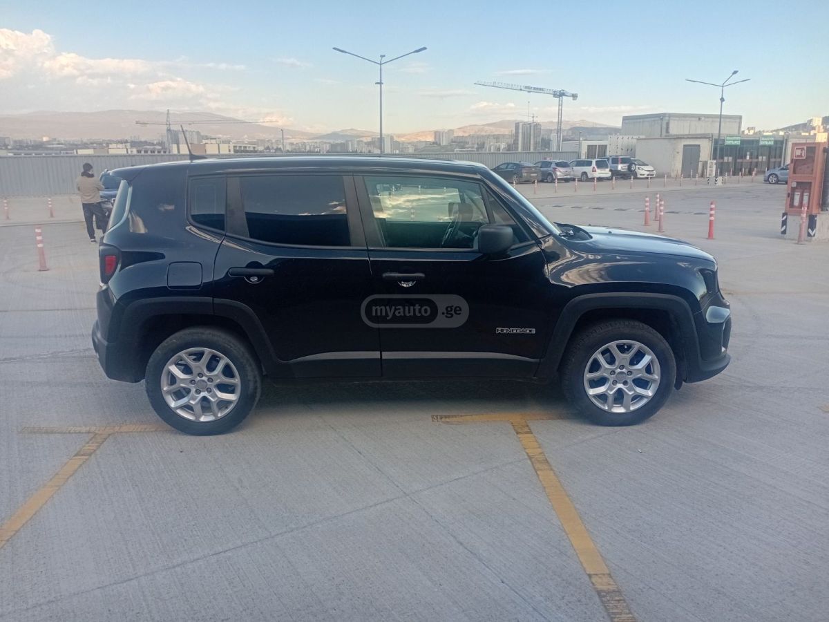 Jeep Renegade - фото 4