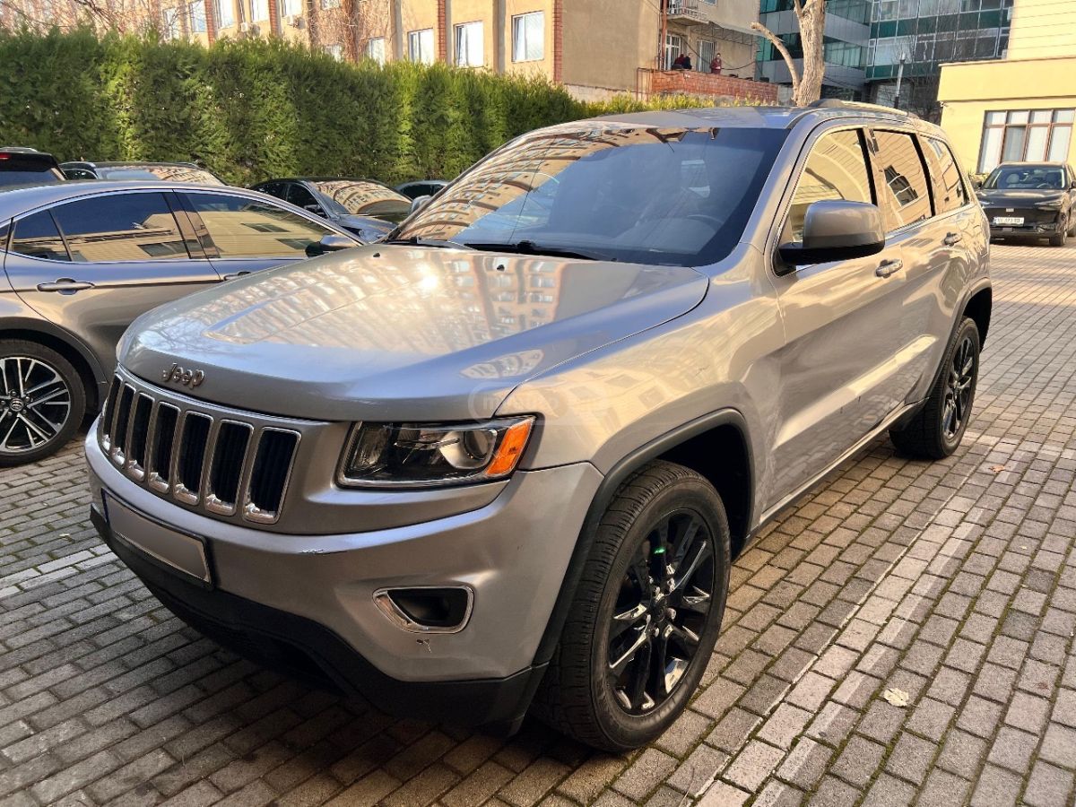 Jeep Grand Cherokee - фото 1
