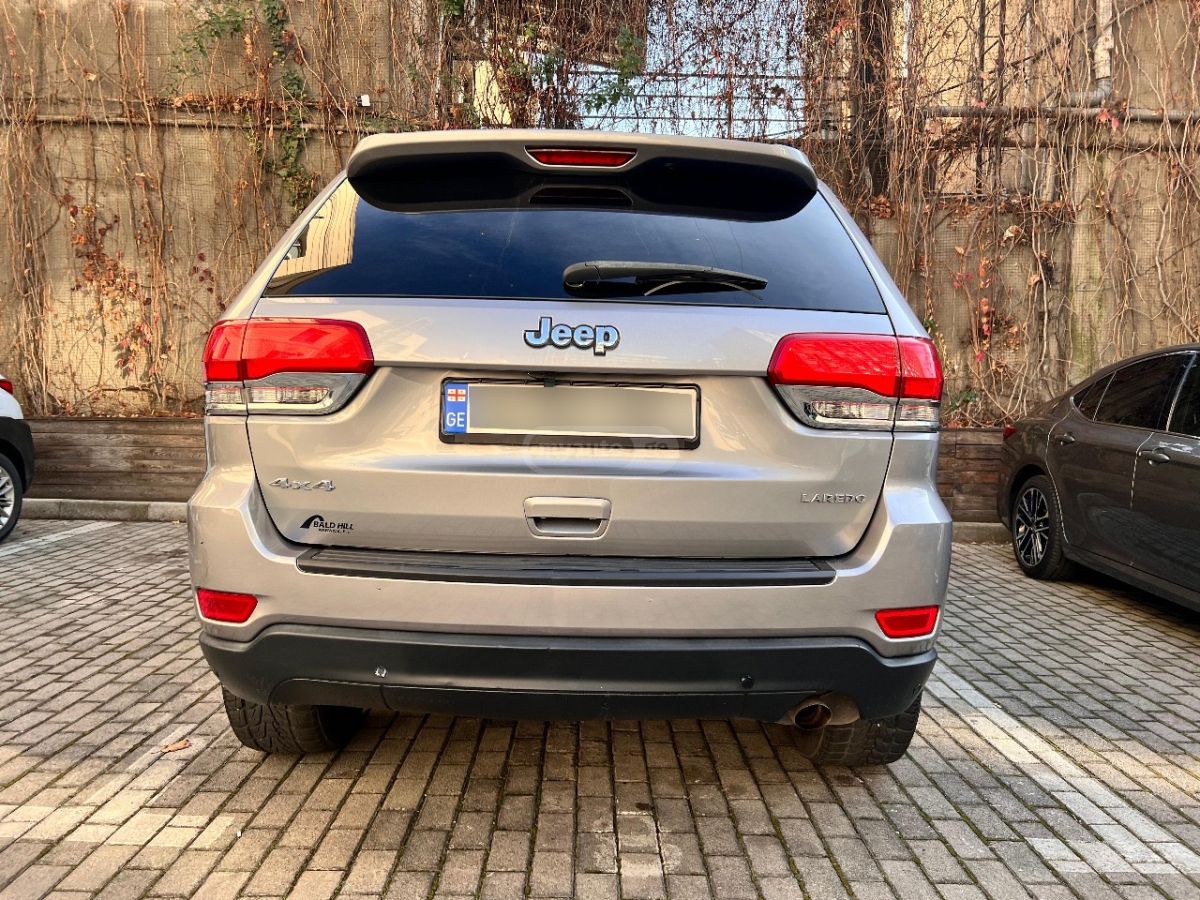 Jeep Grand Cherokee - фото 3