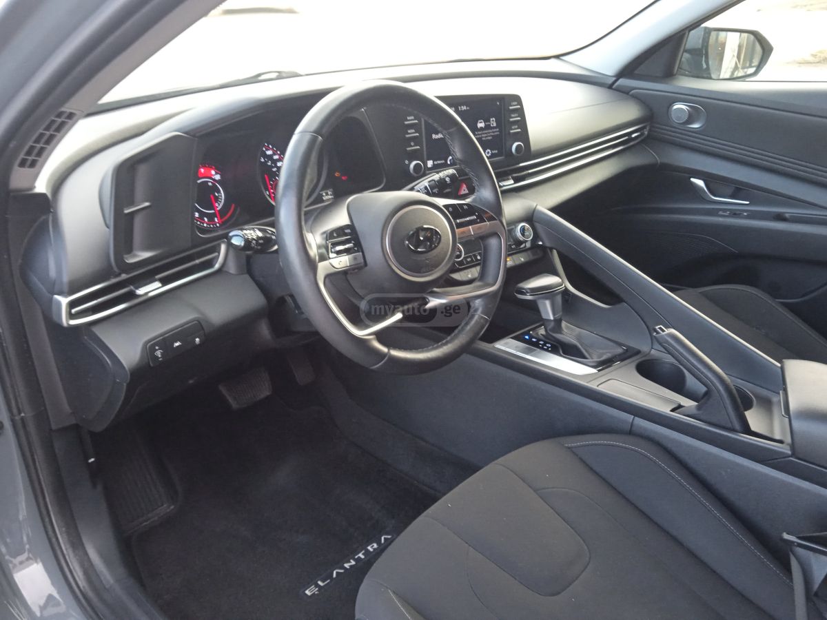 Hyundai Elantra - фото 15