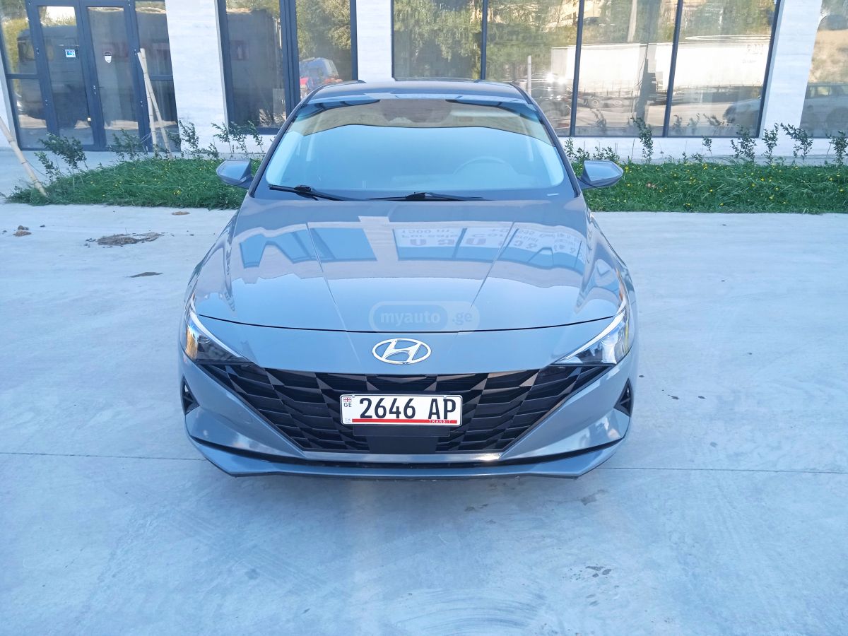 Hyundai Elantra - фото 4
