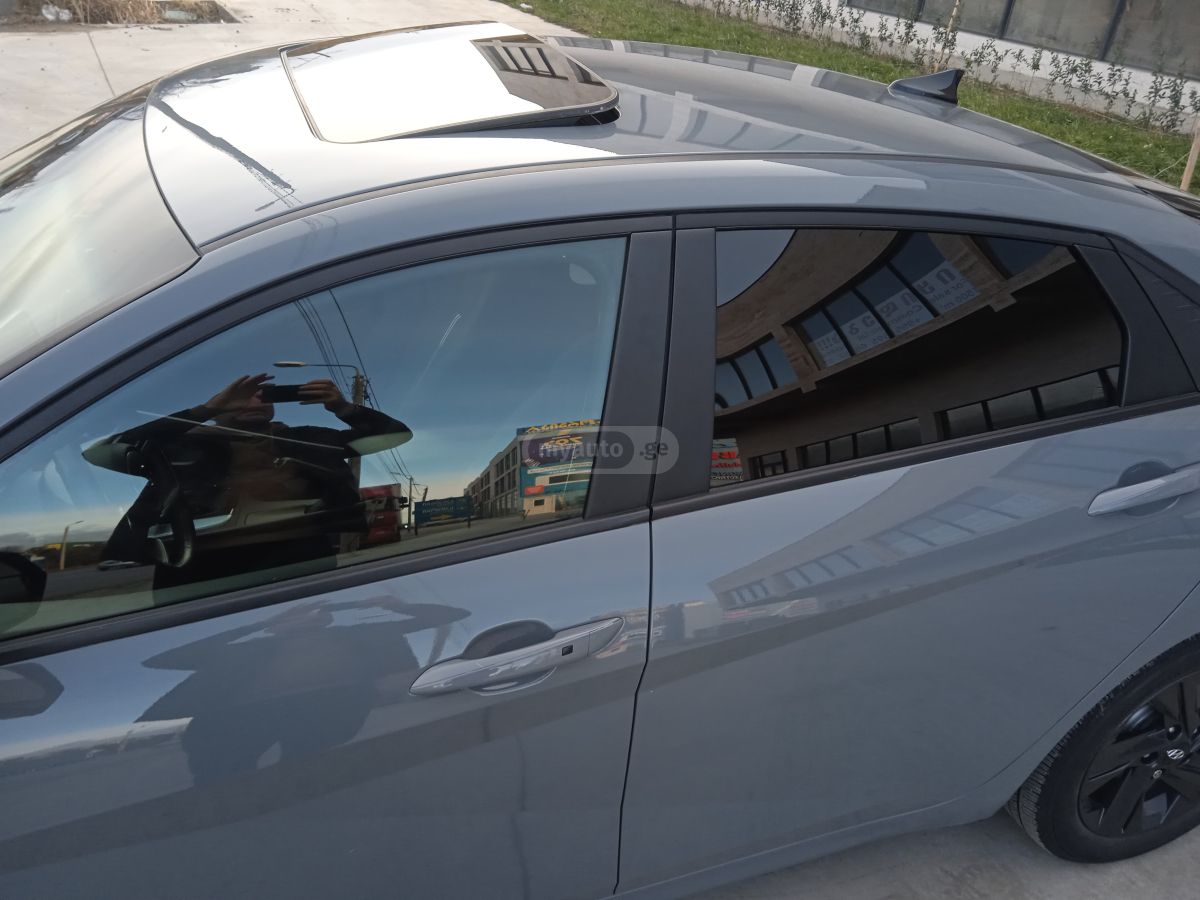 Hyundai Elantra - фото 7