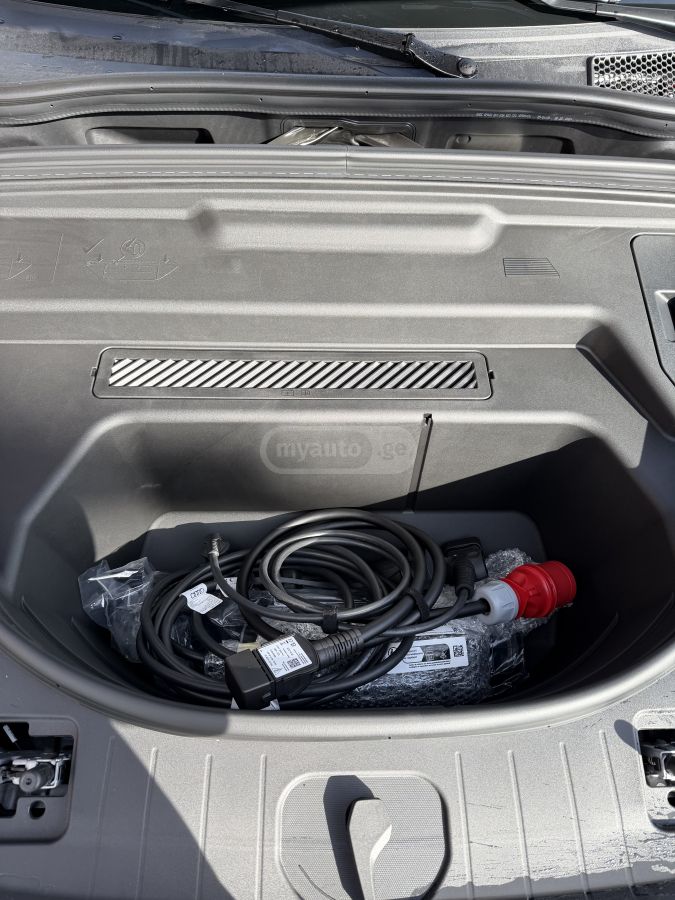 Audi Q6 E-Tron 2025 — миниатюра 11