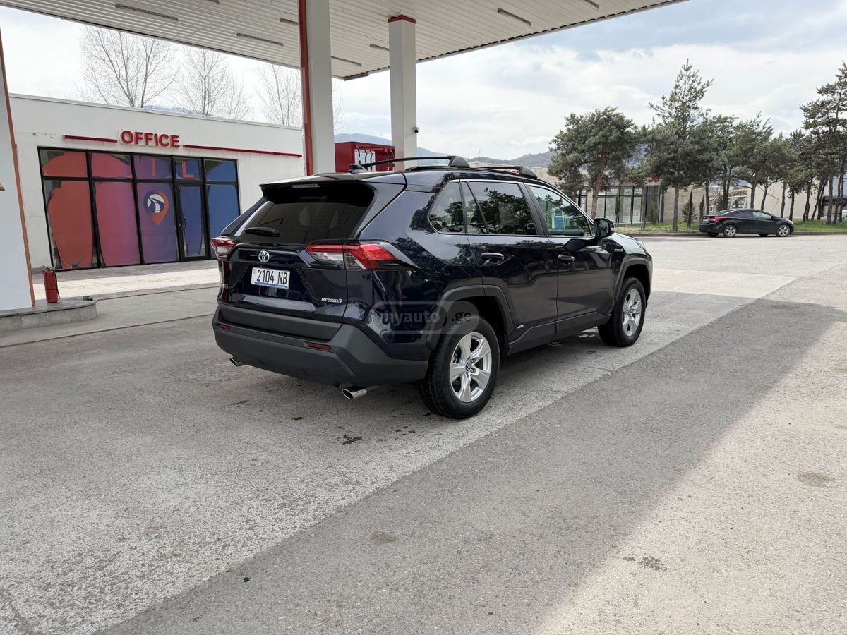 Toyota RAV 4 - фото 3