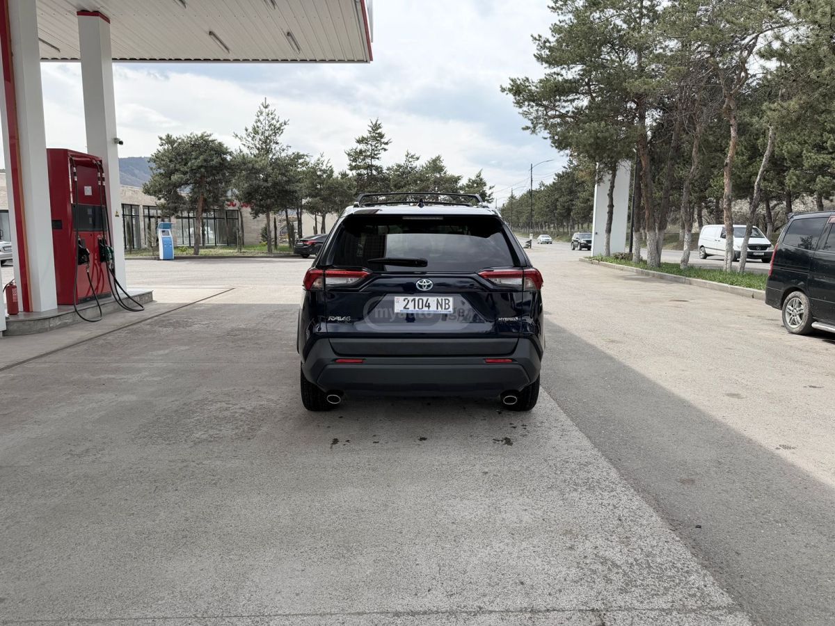 Toyota RAV 4 - фото 5