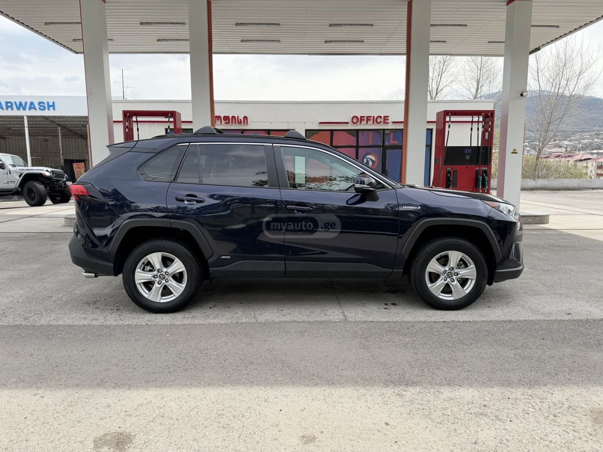 Toyota RAV 4 - фото 7