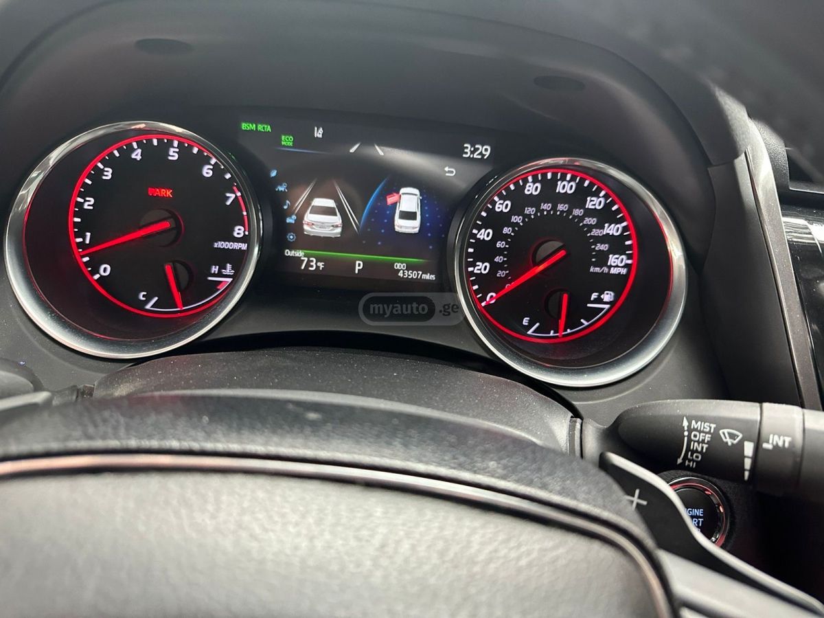 Toyota Camry - фото 10