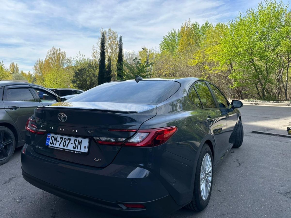 Toyota Camry - фото 6