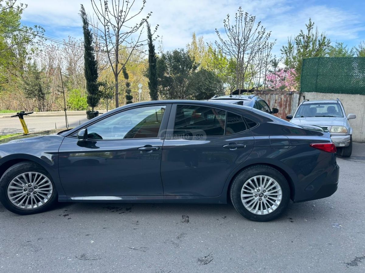 Toyota Camry - фото 9