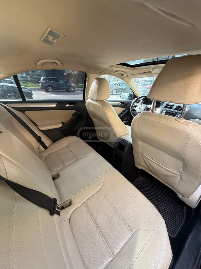 Volkswagen Jetta - фото 8