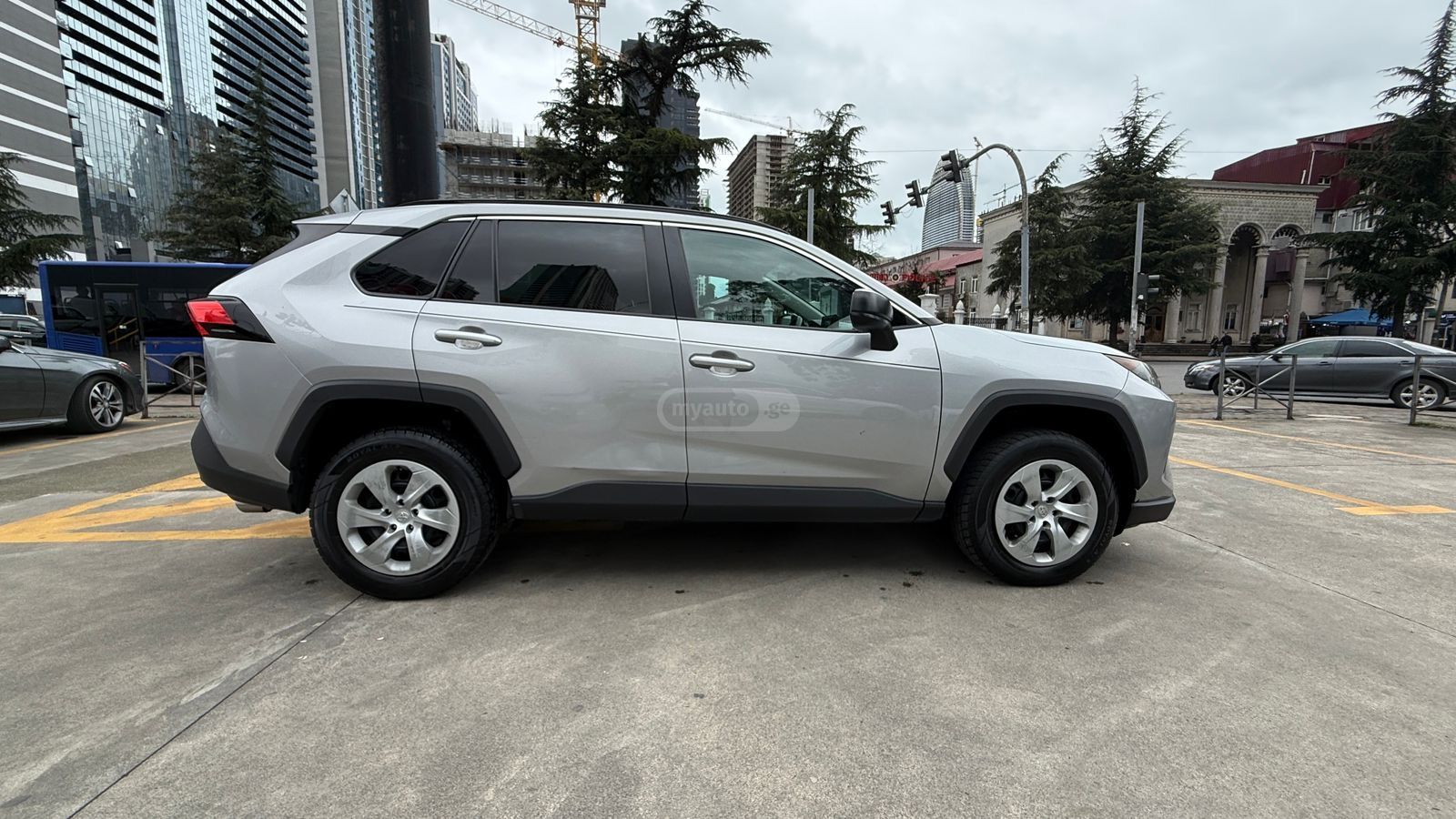 Toyota RAV 4 - фото 11