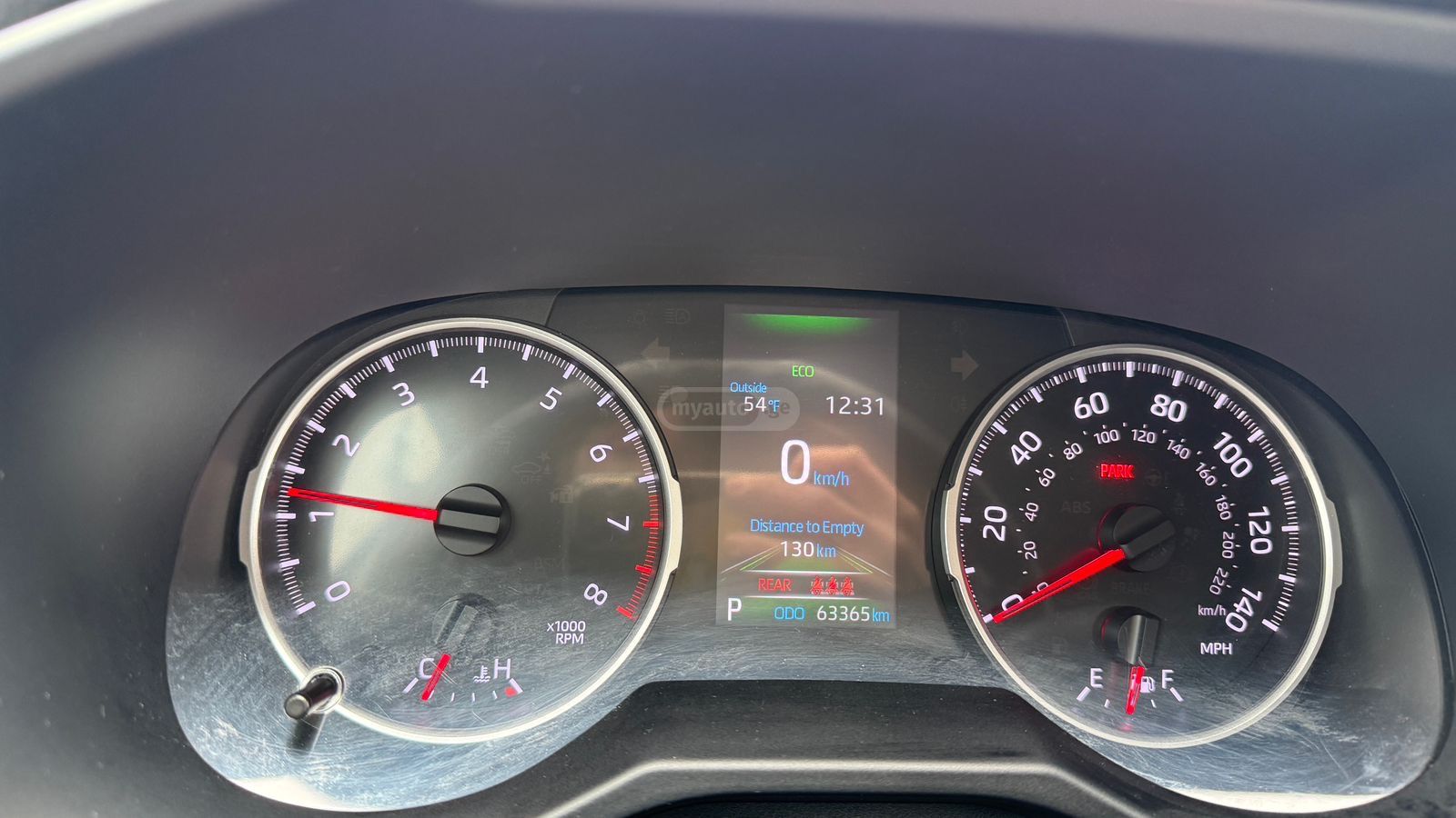 Toyota RAV 4 - фото 4