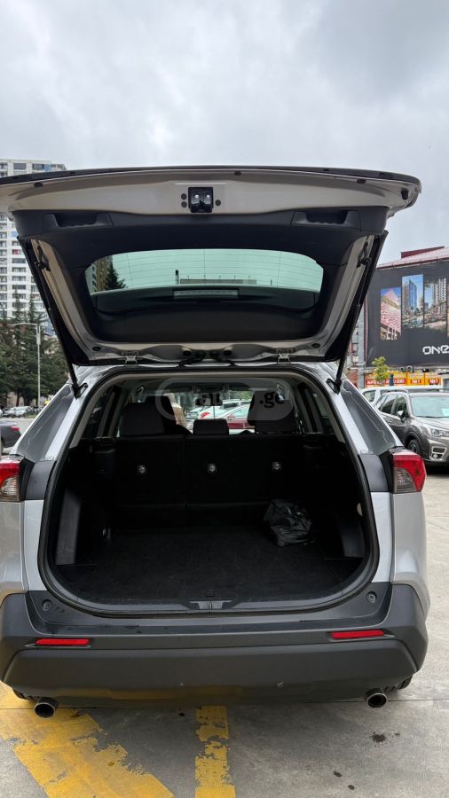 Toyota RAV 4 - фото 7