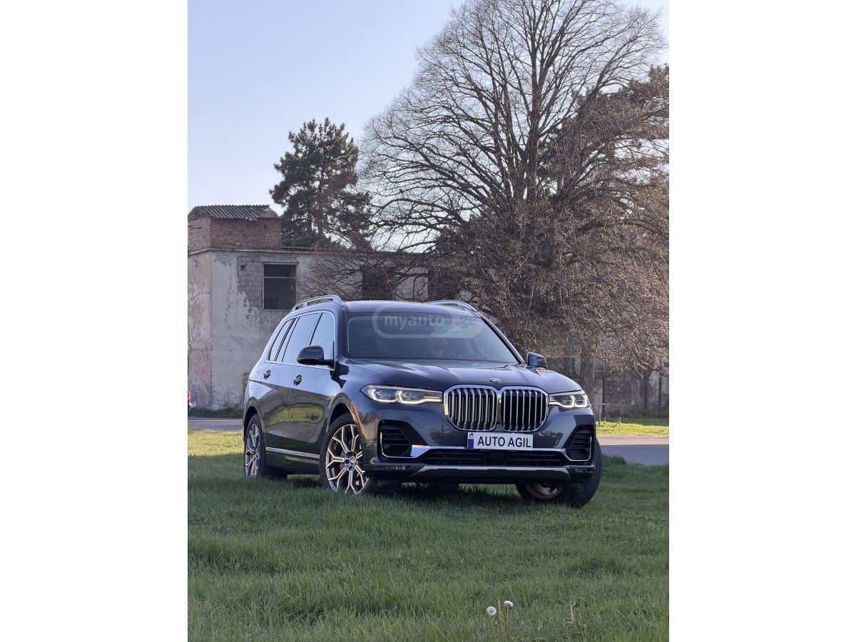 BMW X7 - фото 1