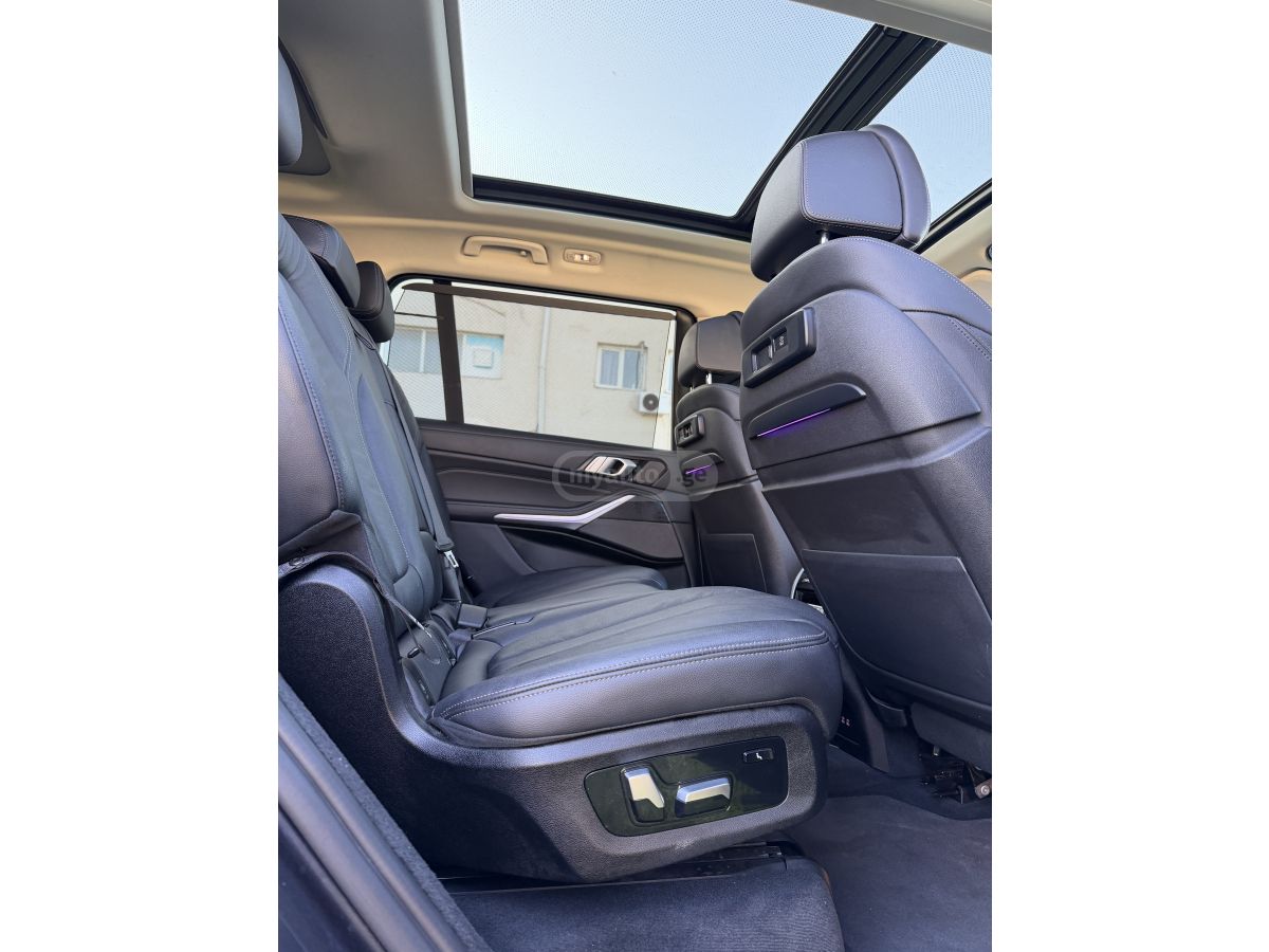 BMW X7 - фото 13