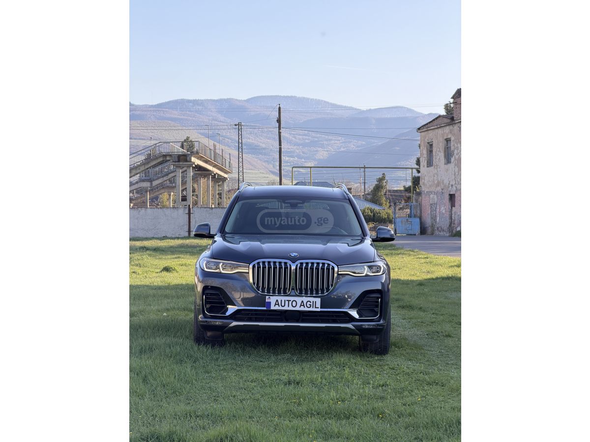 BMW X7 - фото 2