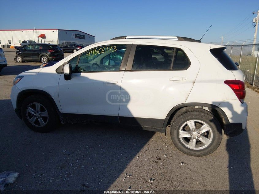 Chevrolet Trax - фото 12