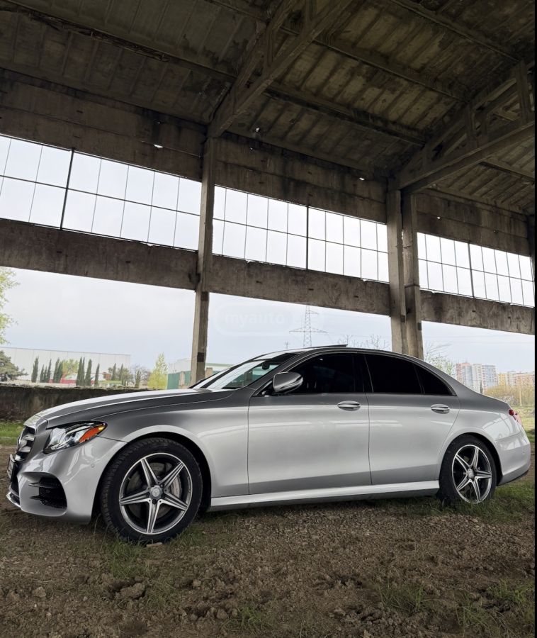 Mercedes-Benz E 300 - фото 5