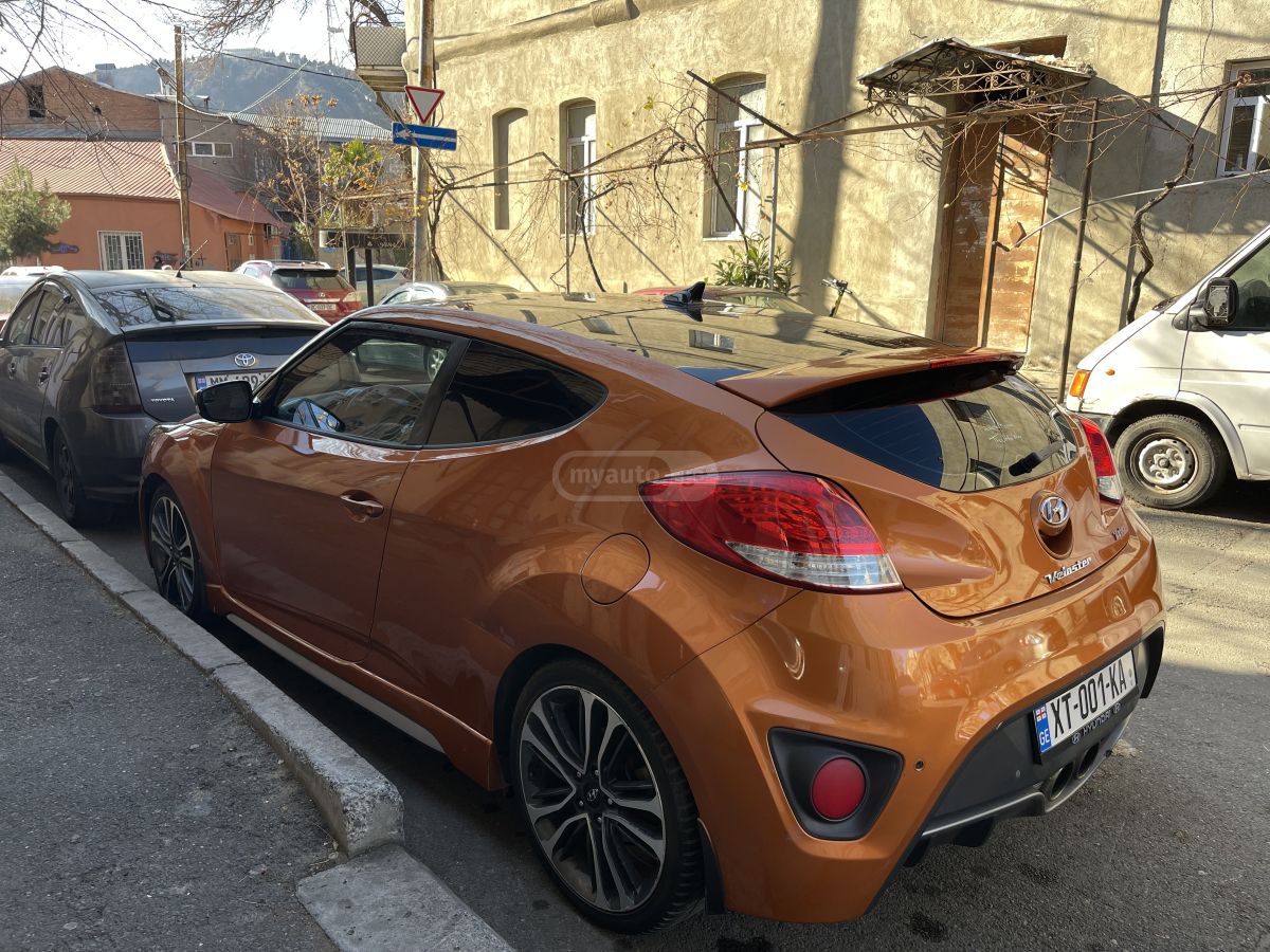 Hyundai Veloster - фото 3