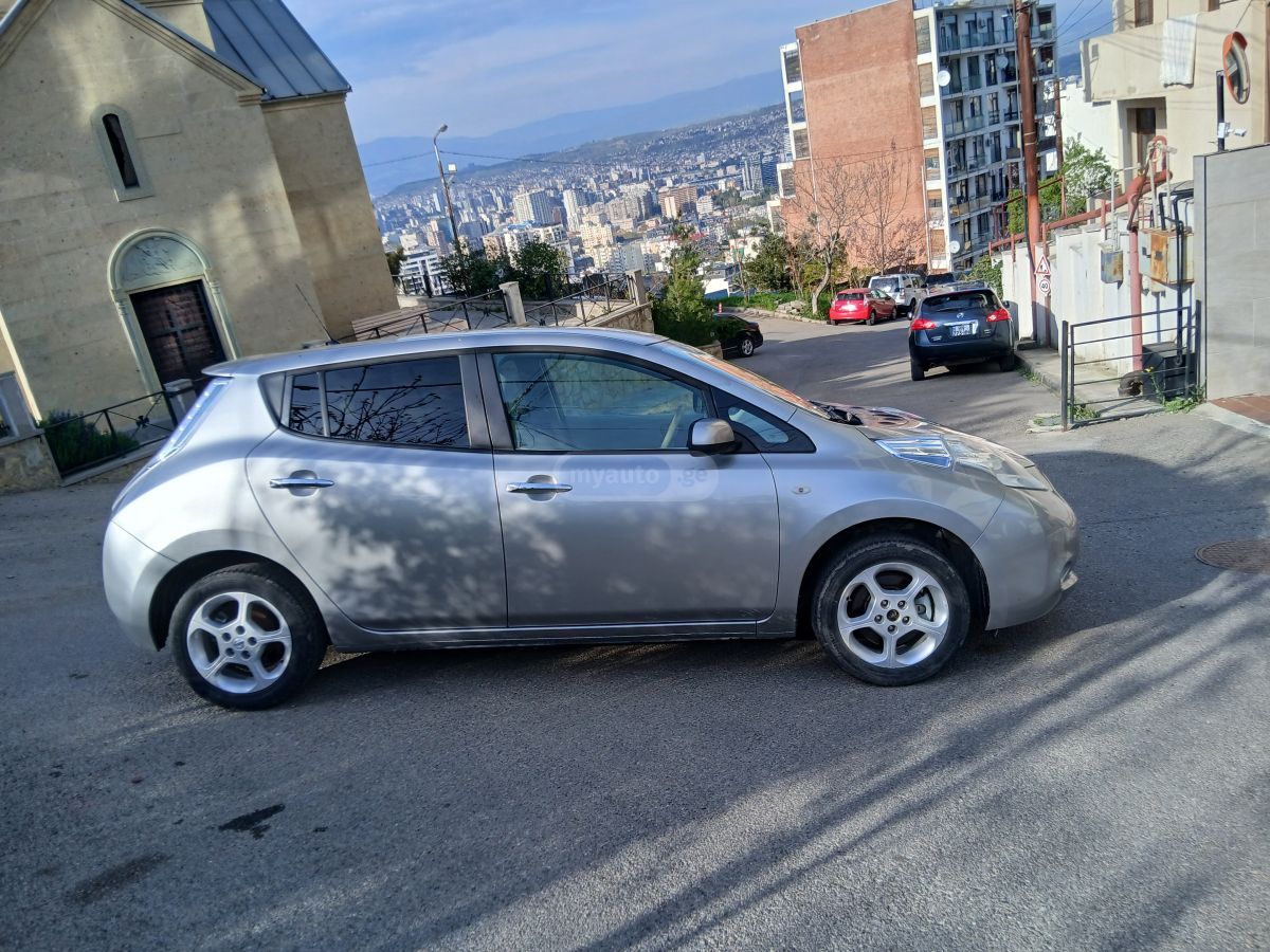 Nissan Leaf - фото 7