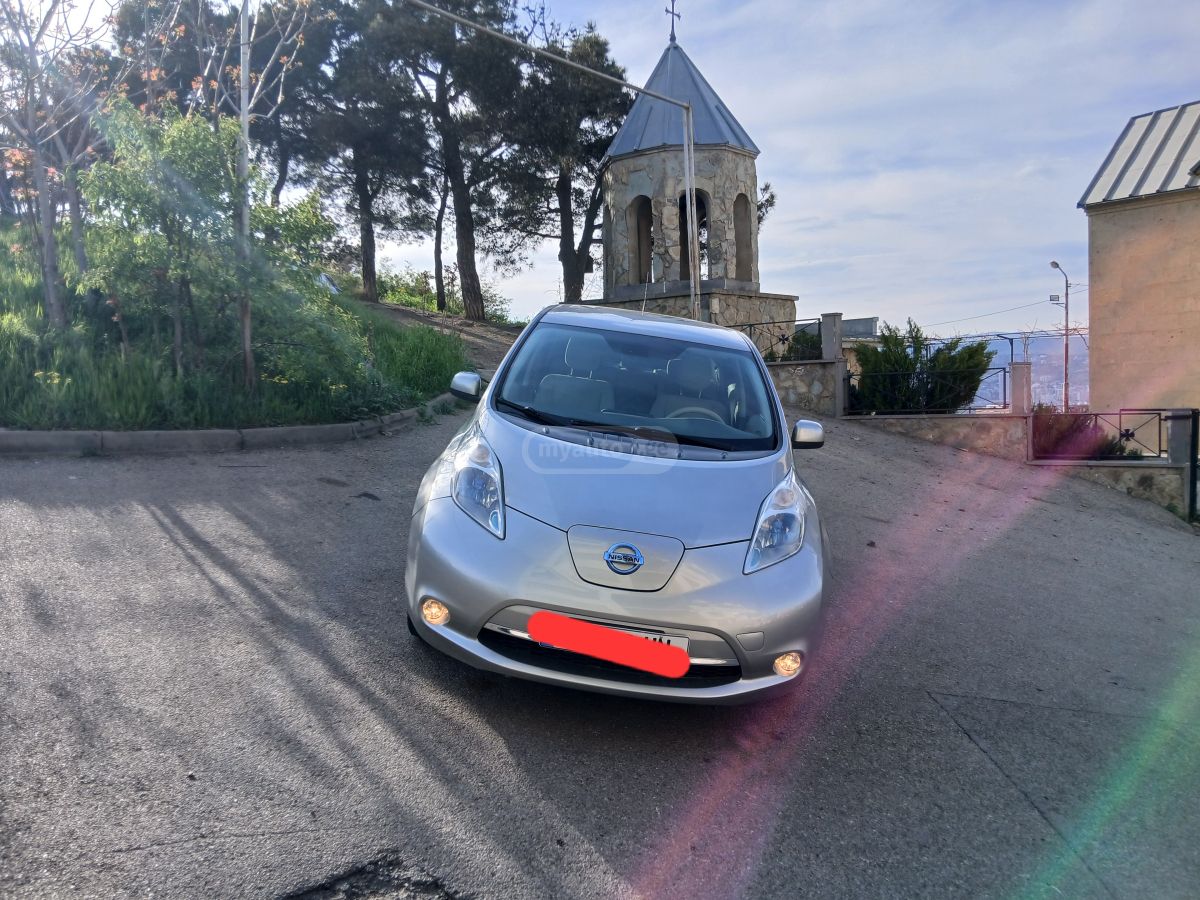 Nissan Leaf - фото 8