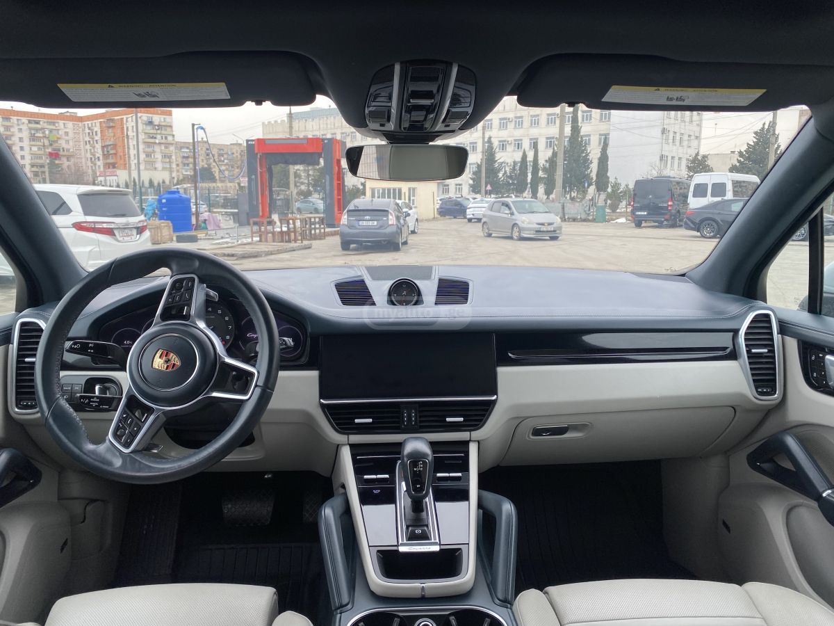 Porsche Cayenne 2023 — миниатюра 10