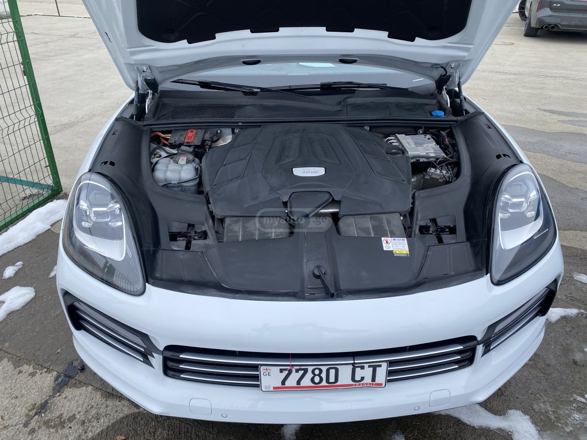 Porsche Cayenne 2023 — миниатюра 13