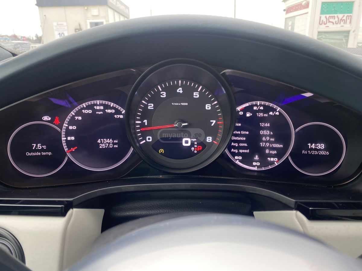 Porsche Cayenne 2023 — миниатюра 15